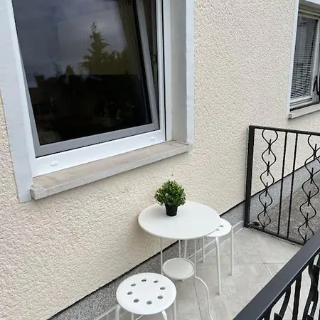 Apartman 7 - With Shared Bathroom Ljubljana