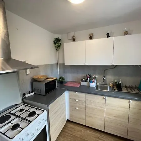 7 - With Shared Bathroom *
